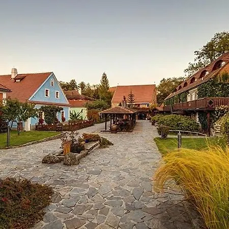 Grand Farma Michael Gospodarstwo agroturystyczne *